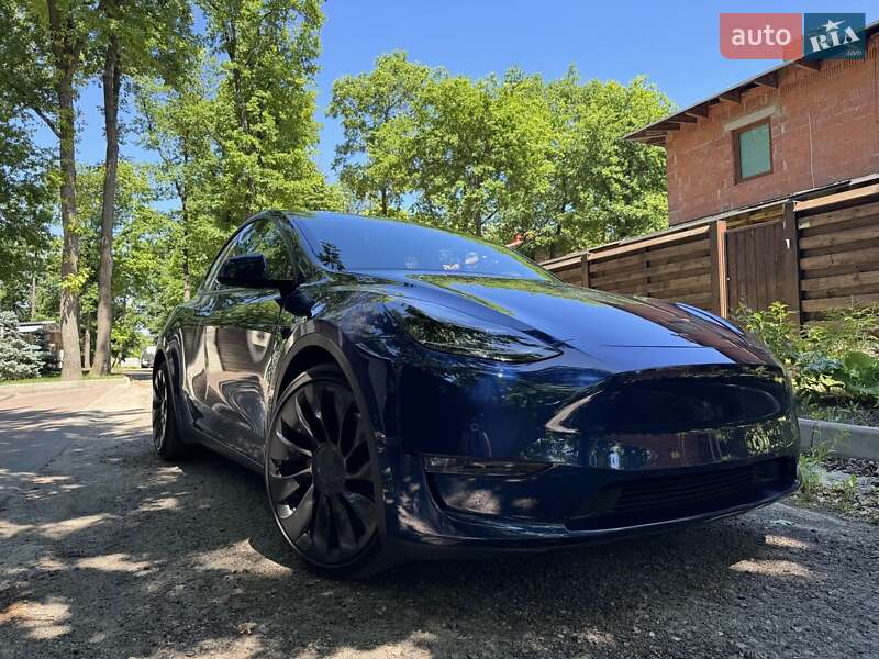 Позашляховик / Кросовер Tesla Model Y 2021 в Харкові