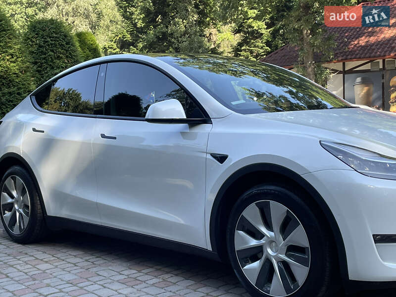 Позашляховик / Кросовер Tesla Model Y 2021 в Трускавці