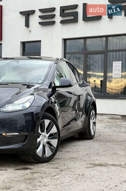 Внедорожник / Кроссовер Tesla Model Y 2024 в 