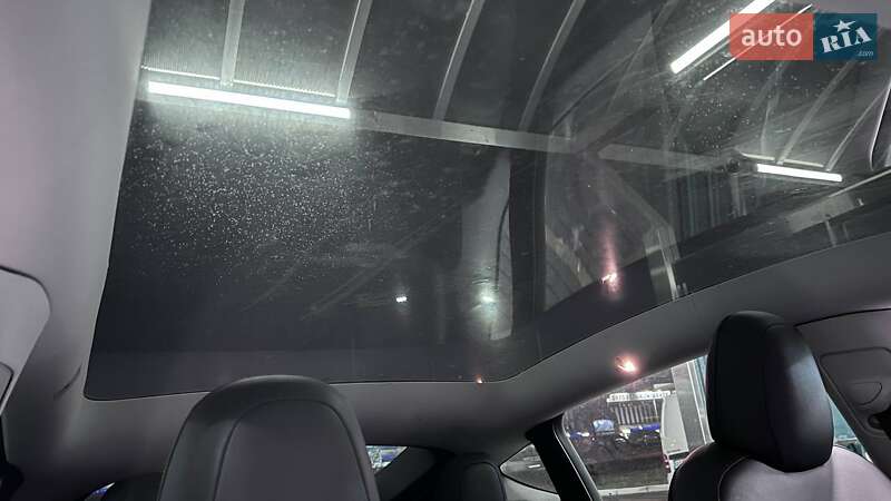 Позашляховик / Кросовер Tesla Model Y 2021 в Києві
