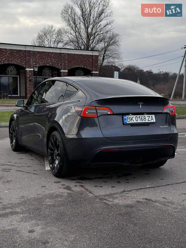 Позашляховик / Кросовер Tesla Model Y 2022 в Києві