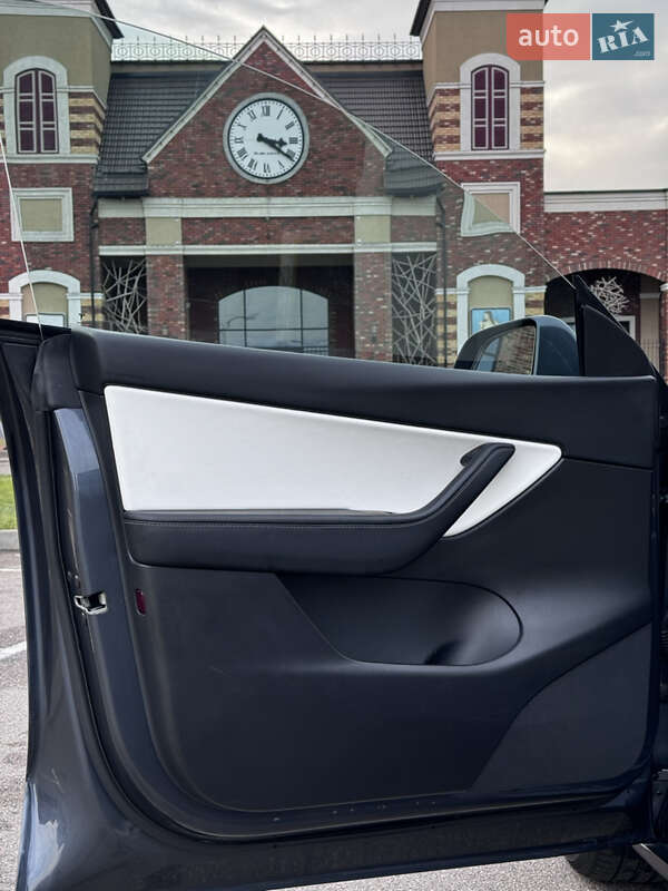 Позашляховик / Кросовер Tesla Model Y 2022 в Києві
