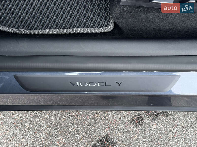 Позашляховик / Кросовер Tesla Model Y 2022 в Києві