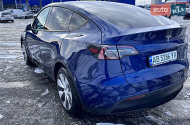 Седан Tesla Model Y 2023 в Виннице