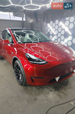 Внедорожник / Кроссовер Tesla Model Y 2024 в 