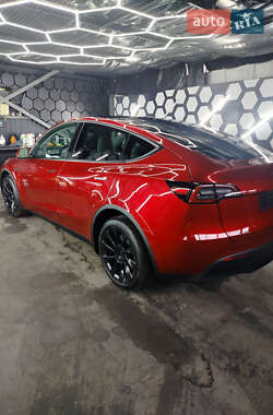 Внедорожник / Кроссовер Tesla Model Y 2024 в 