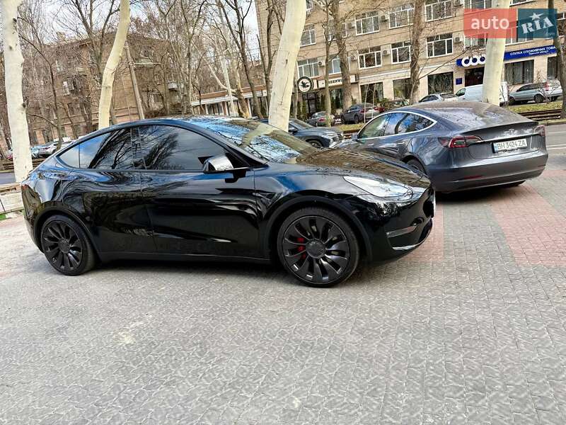 Внедорожник / Кроссовер Tesla Model Y 2020 в Одессе