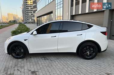 Внедорожник / Кроссовер Tesla Model Y 2021 в 