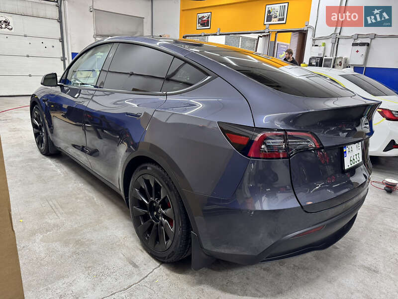 Внедорожник / Кроссовер Tesla Model Y 2023 в Киеве