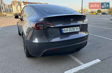 Позашляховик / Кросовер Tesla Model Y 2023 в Києві