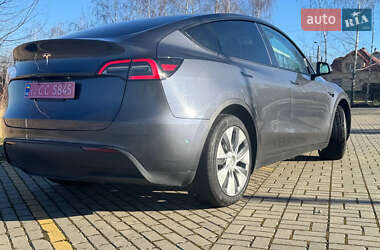Внедорожник / Кроссовер Tesla Model Y 2024 в 