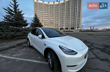 Внедорожник / Кроссовер Tesla Model Y 2021 в 