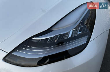Внедорожник / Кроссовер Tesla Model Y 2021 в 