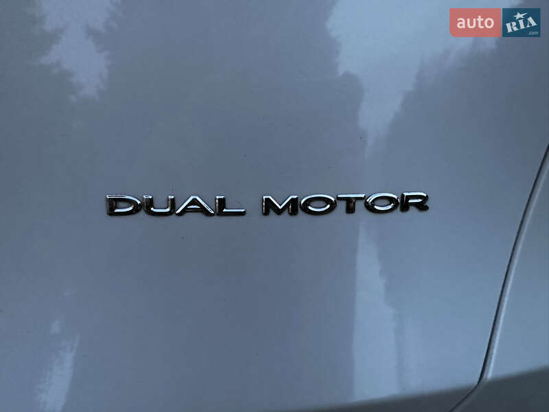Позашляховик / Кросовер Tesla Model Y 2021 в Львові
