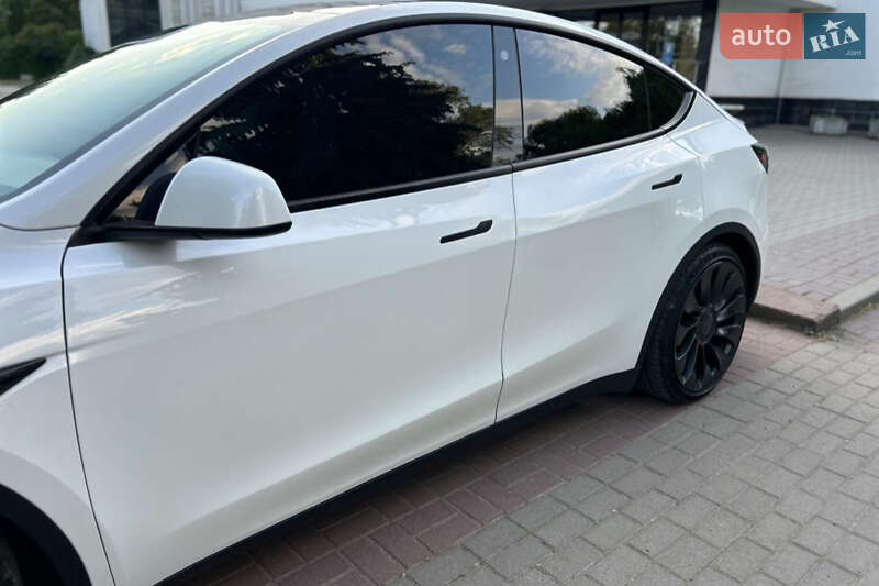 Позашляховик / Кросовер Tesla Model Y 2021 в Житомирі