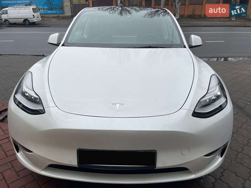 Tesla Model Y 2021