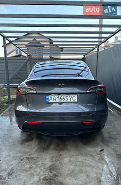Внедорожник / Кроссовер Tesla Model Y 2023 в 