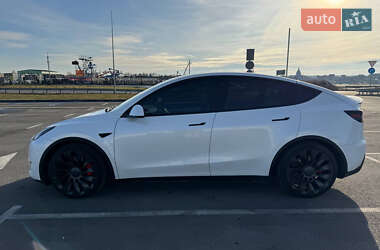 Внедорожник / Кроссовер Tesla Model Y 2022 в Львове