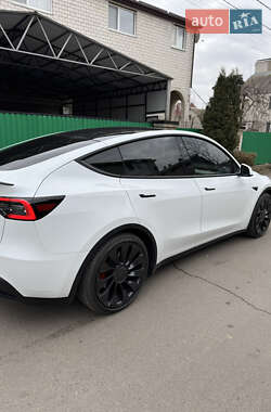 Внедорожник / Кроссовер Tesla Model Y 2022 в 