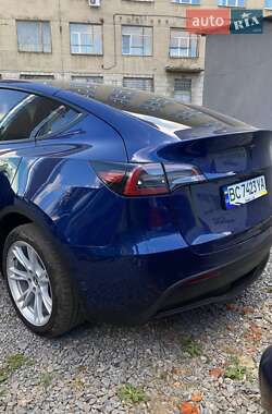 Внедорожник / Кроссовер Tesla Model Y 2021 в 