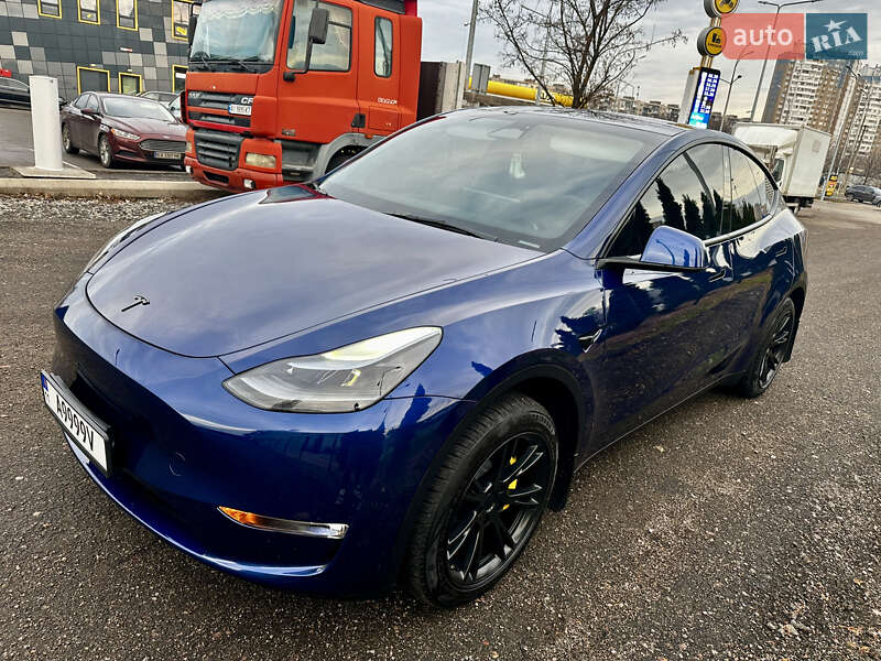 Внедорожник / Кроссовер Tesla Model Y 2023 в Киеве