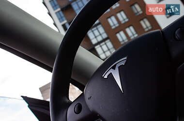 Внедорожник / Кроссовер Tesla Model Y 2022 в 