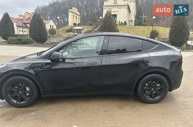 Внедорожник / Кроссовер Tesla Model Y 2023 в Львове