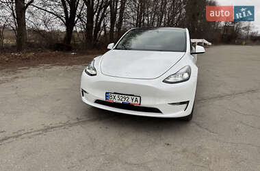 Позашляховик / Кросовер Tesla Model Y 2024 в 