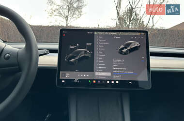 Внедорожник / Кроссовер Tesla Model Y 2023 в 