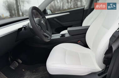 Внедорожник / Кроссовер Tesla Model Y 2023 в 
