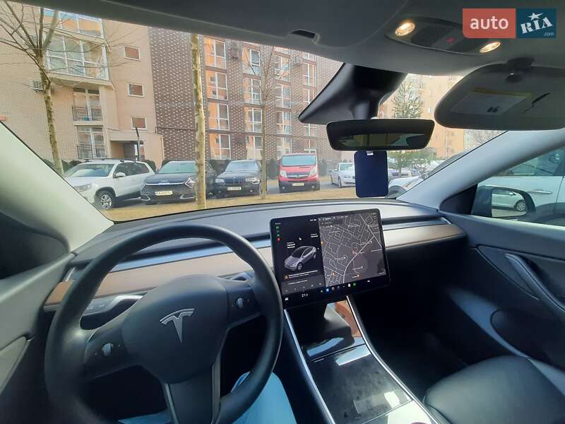 Лифтбек Tesla Model Y 2020 в Черновцах