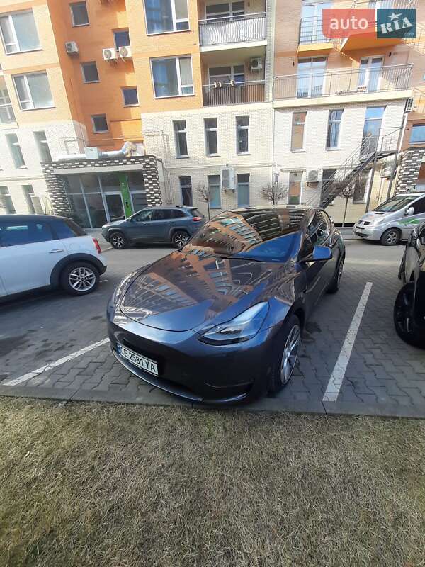 Лифтбек Tesla Model Y 2020 в Черновцах