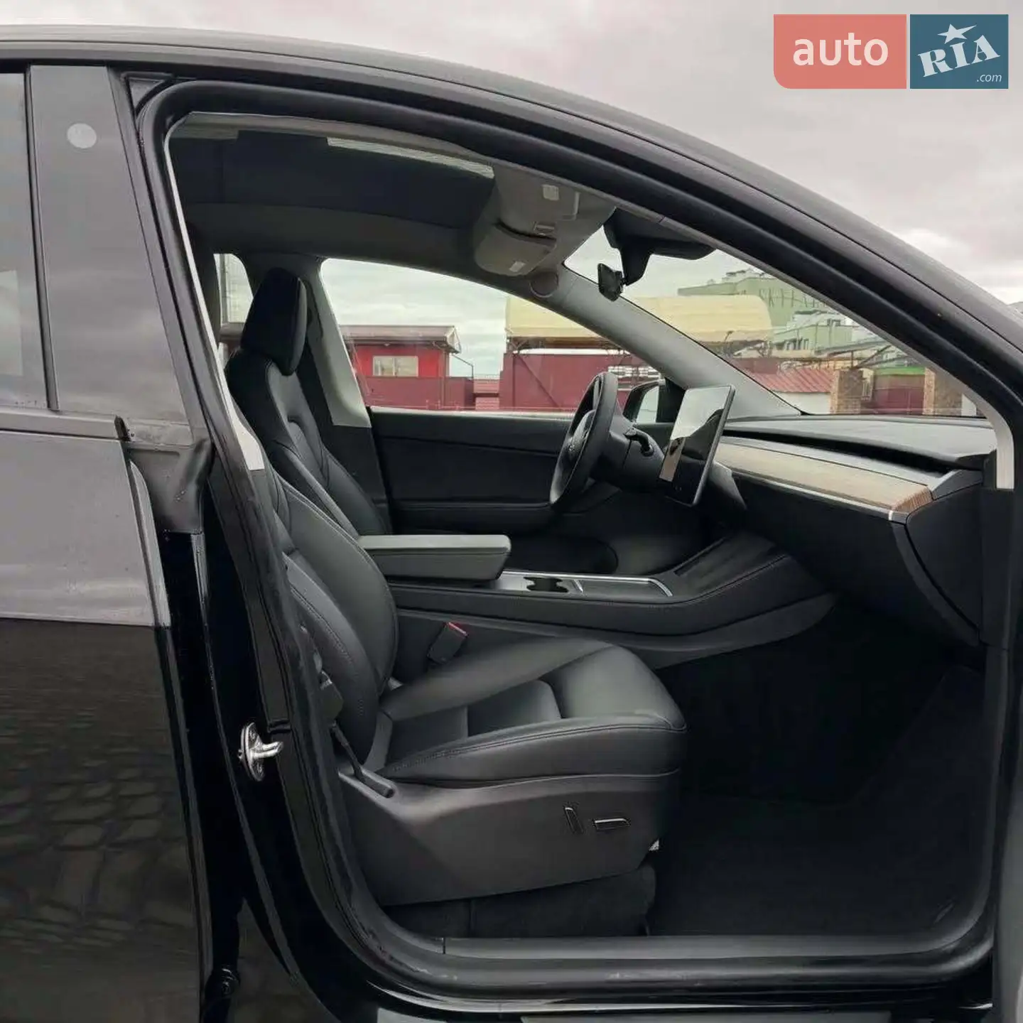2022 Tesla Model Y - мініатюра 8