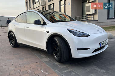 Позашляховик / Кросовер Tesla Model Y 2021 в 