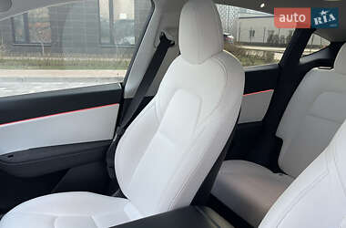 Позашляховик / Кросовер Tesla Model Y 2021 в 