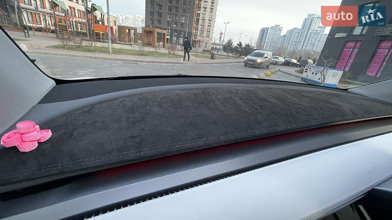 Внедорожник / Кроссовер Tesla Model Y 2021 в Киеве фото 20 Внедорожник / Кроссовер Tesla Model Y 2021 в Киеве