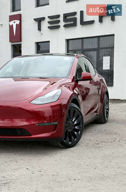 Внедорожник / Кроссовер Tesla Model Y 2024 в 