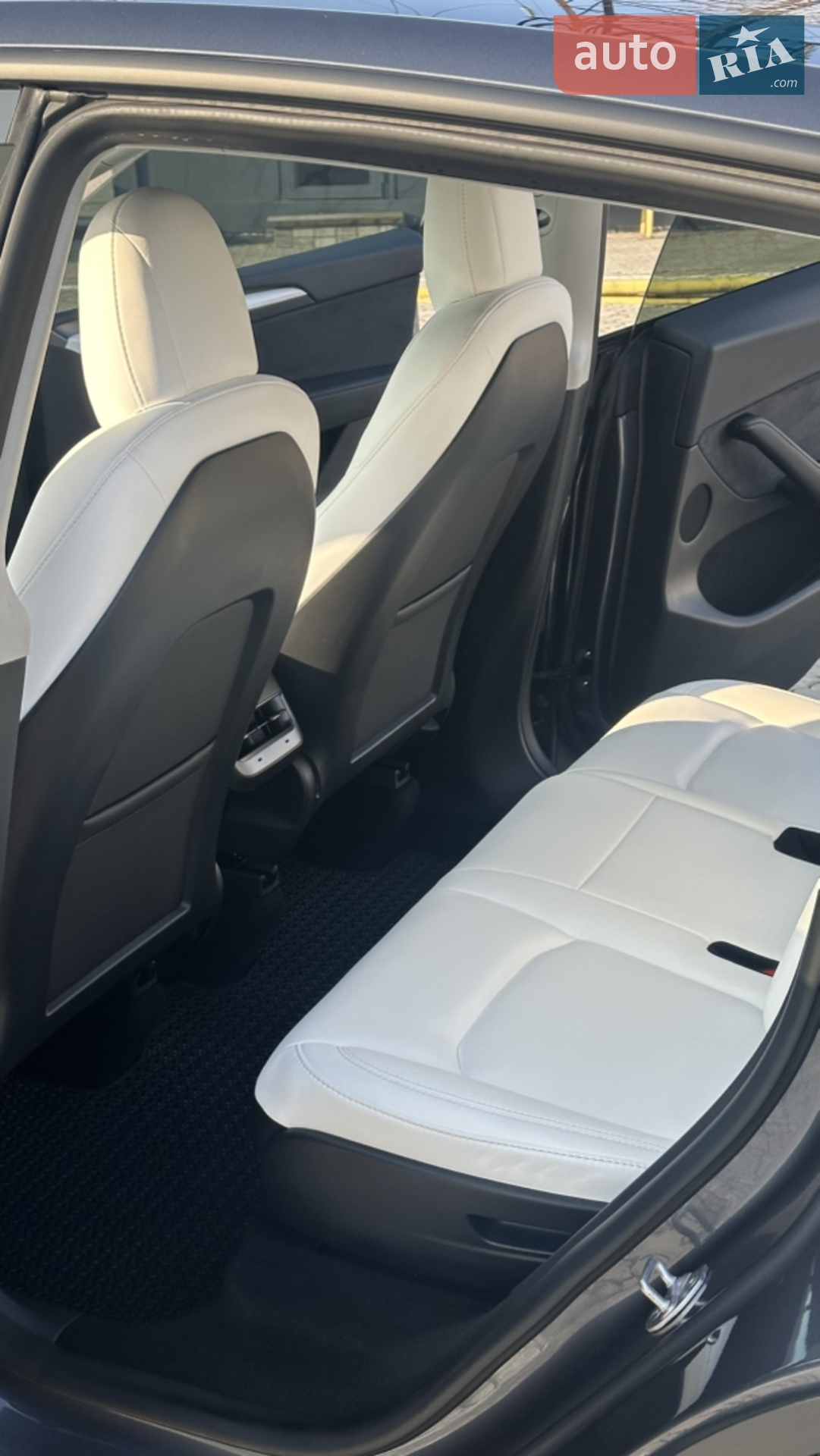 2023 Tesla Model Y - мініатюра 12