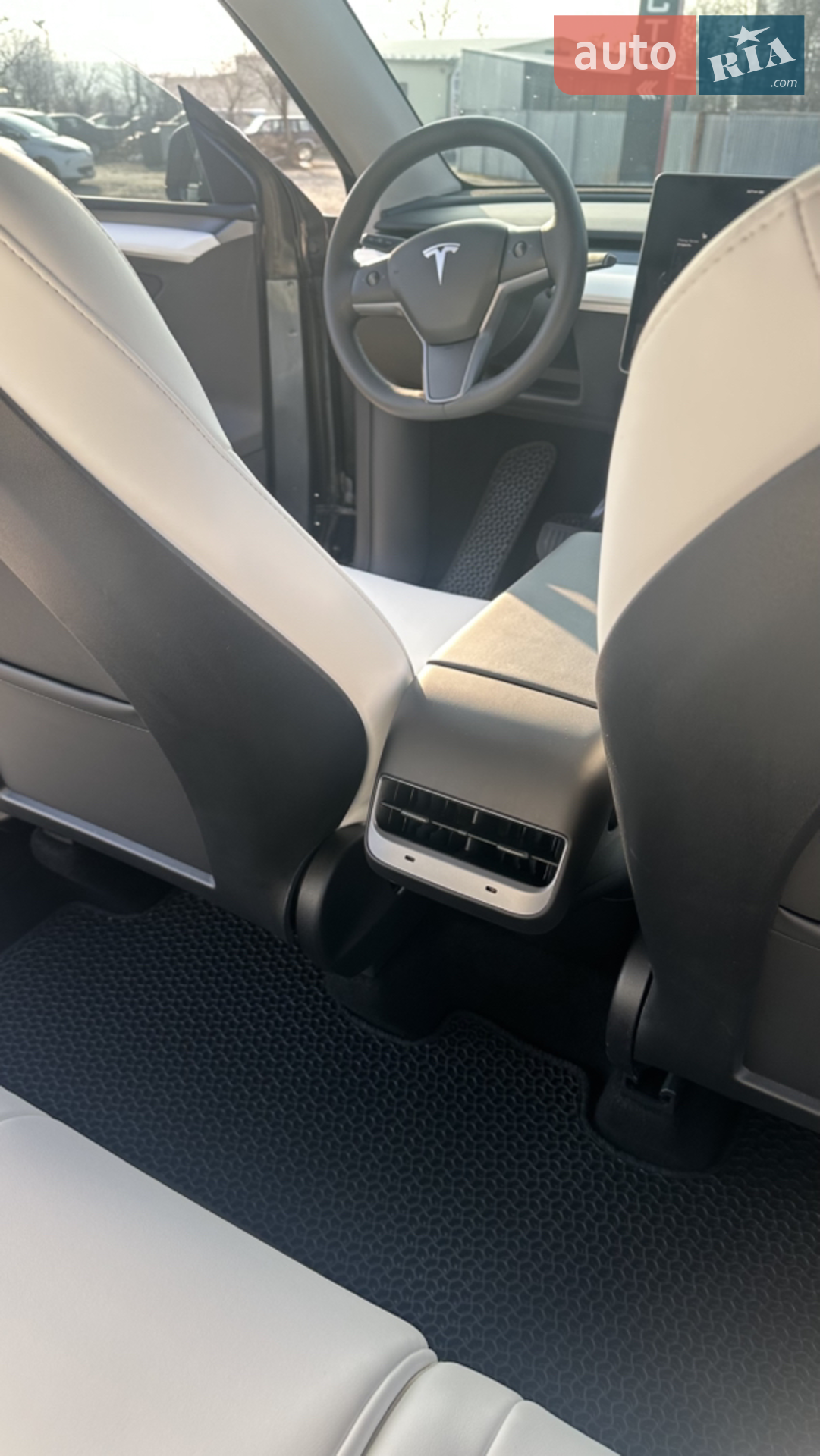 2023 Tesla Model Y - мініатюра 23