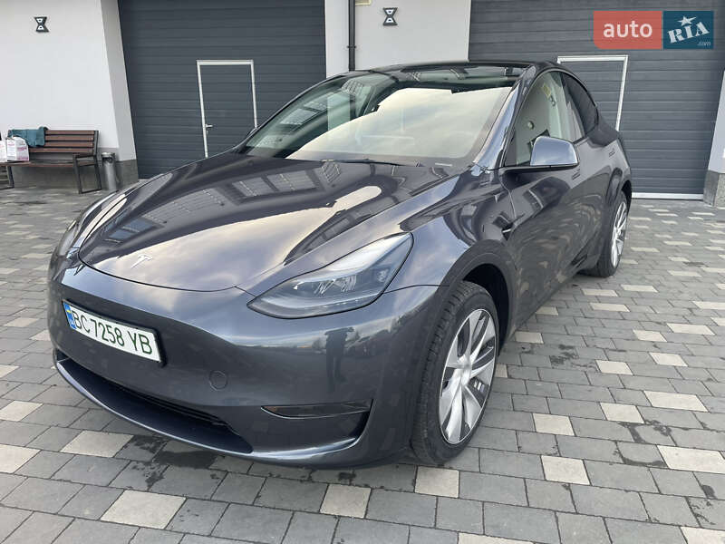 Внедорожник / Кроссовер Tesla Model Y 2023 в Дрогобыче