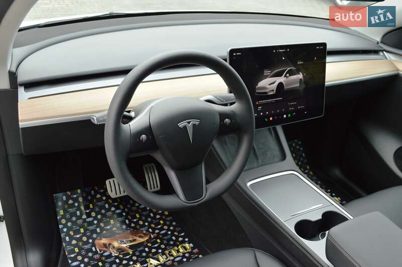 Внедорожник / Кроссовер Tesla Model Y 2023 в Одессе