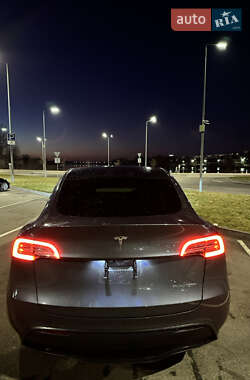 Внедорожник / Кроссовер Tesla Model Y 2023 в 