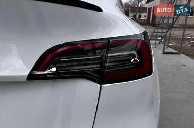 Внедорожник / Кроссовер Tesla Model Y 2023 в 