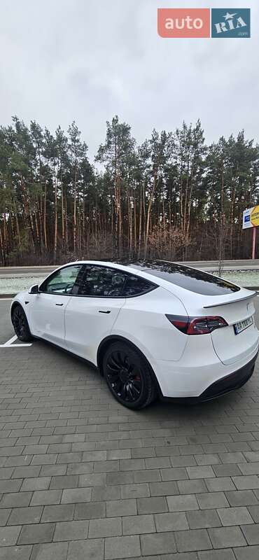 Позашляховик / Кросовер Tesla Model Y 2022 в Бучі
