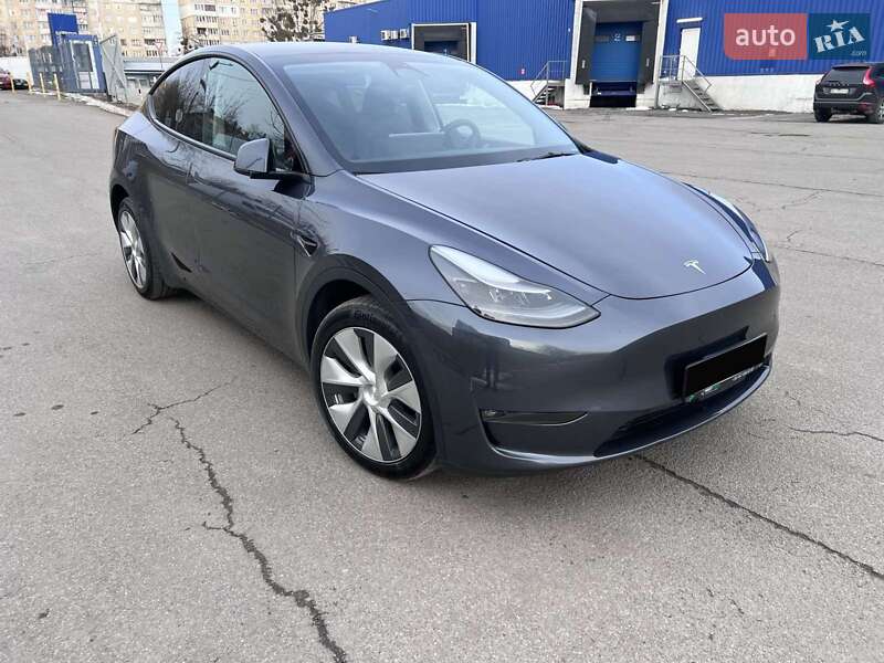 Внедорожник / Кроссовер Tesla Model Y 2023 в 
