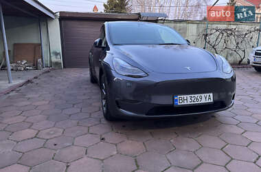 Внедорожник / Кроссовер Tesla Model Y 2023 в 