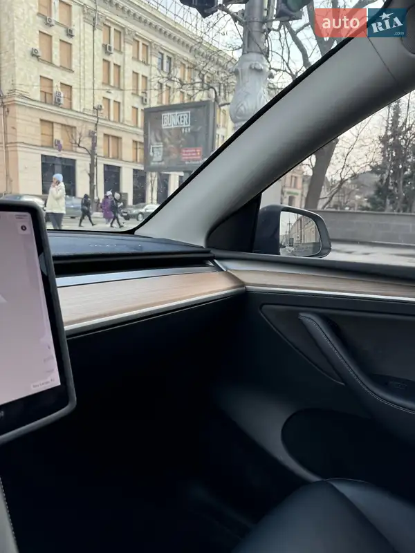 Внедорожник / Кроссовер Tesla Model Y 2022 в 