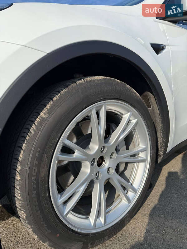 Позашляховик / Кросовер Tesla Model Y 2021 в Одесі фото 4 Позашляховик / Кросовер Tesla Model Y 2021 в Одесі