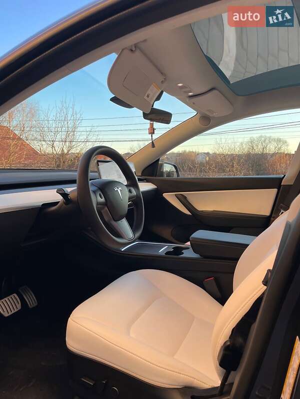 Внедорожник / Кроссовер Tesla Model Y 2022 в Броварах