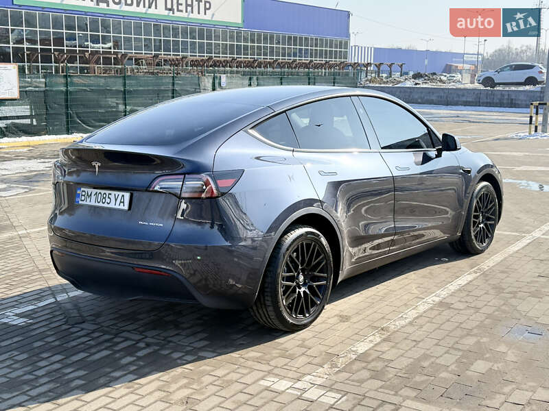 Внедорожник / Кроссовер Tesla Model Y 2024 в 